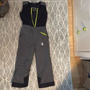 Gently used kids boys snow ski bib pants Spyder brand size 6 kids